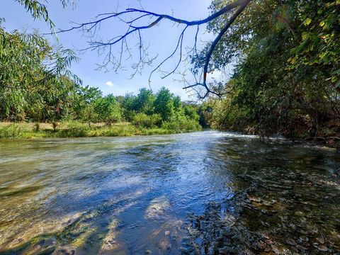 5400 Gander Slough RD Kingsbury TX 78638