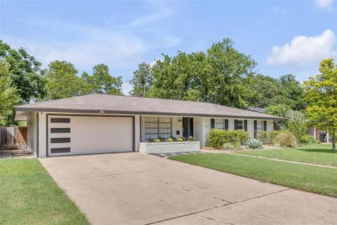 Photo of 1602 Ashberry DR, Austin, TX 78723 (MLS # 8809322)
