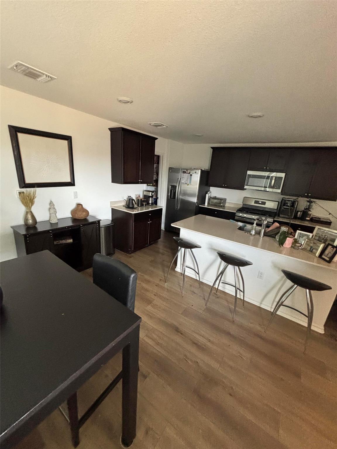 7120 Sparkling Light DR B