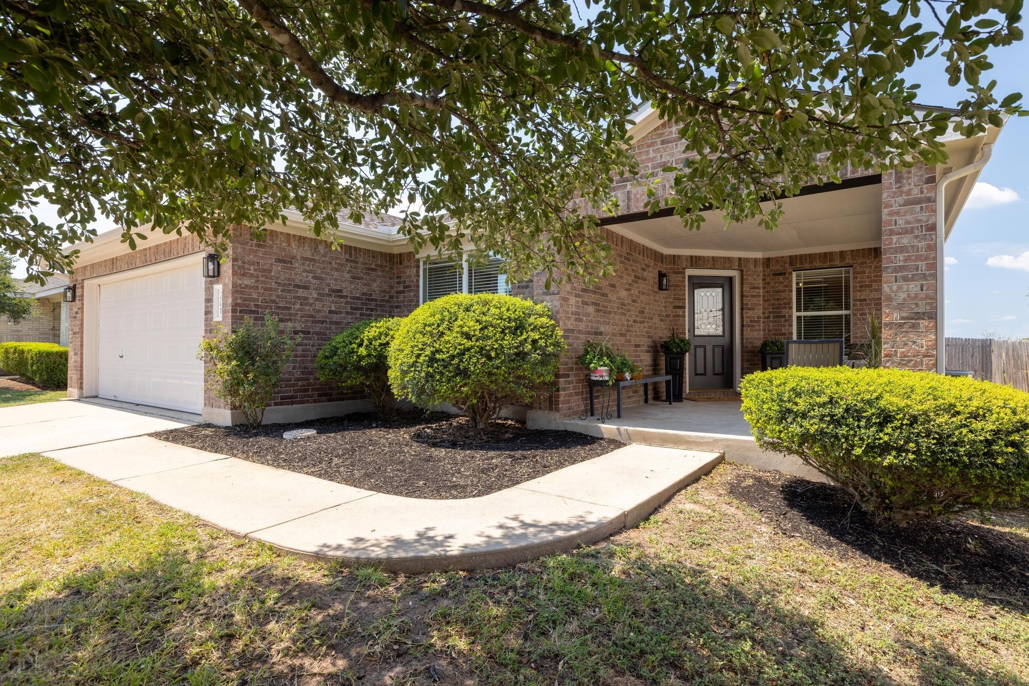 201 Katherine WAY