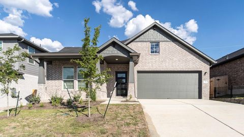 251 Grey Leaf RD Buda TX 78610