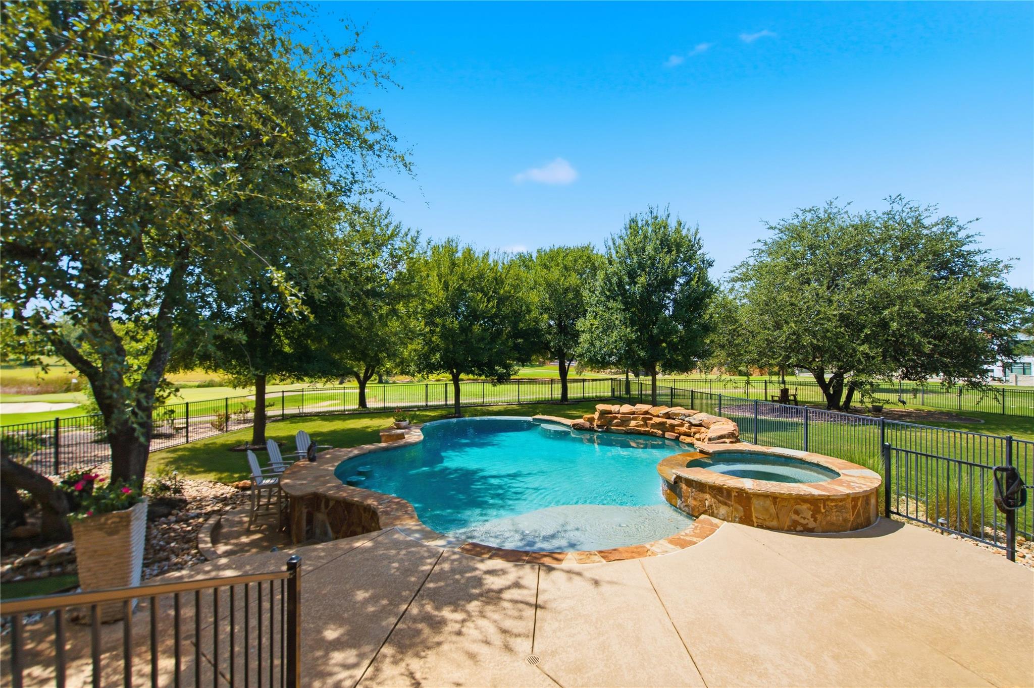 113 Blue Heron LN