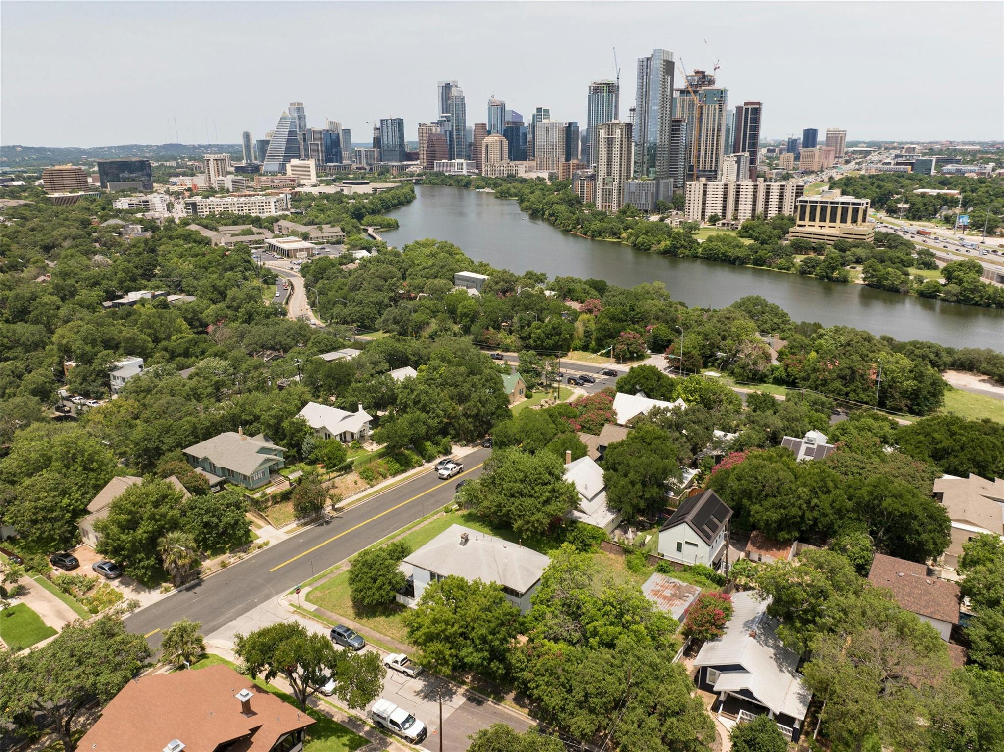 View Austin, TX 78704 property