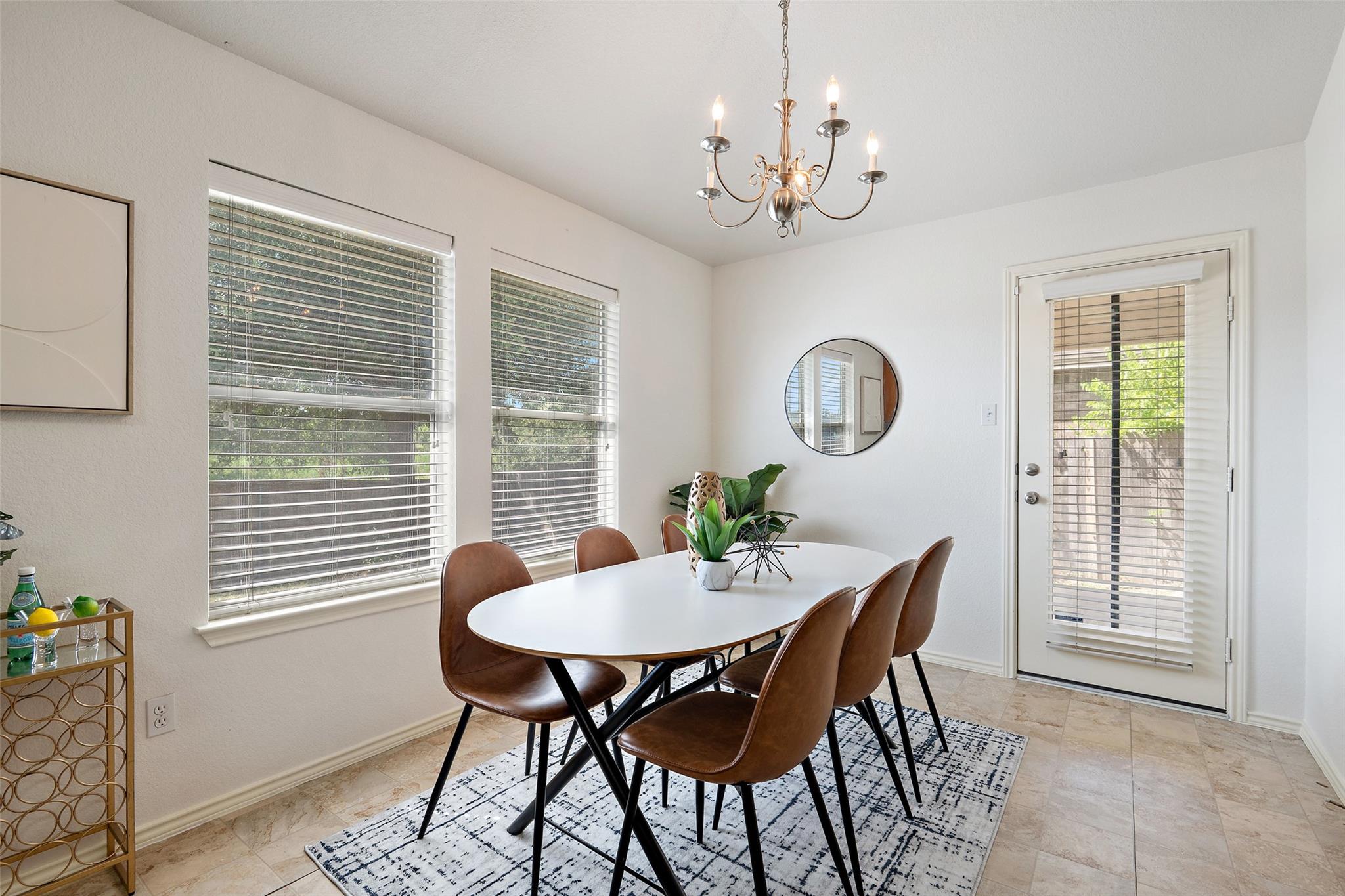 1917 Golden Sunrise LN