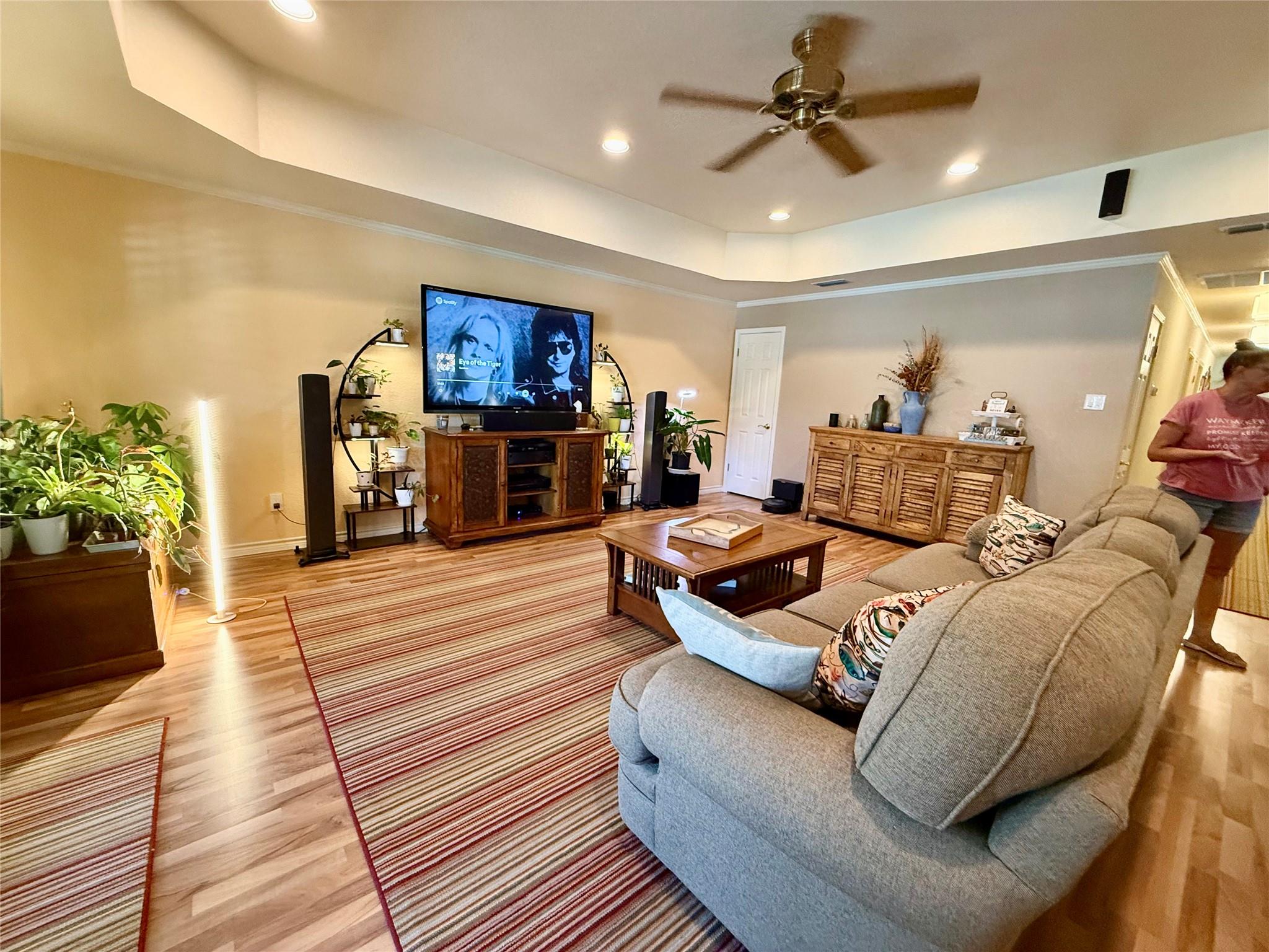 472 Turtle LN