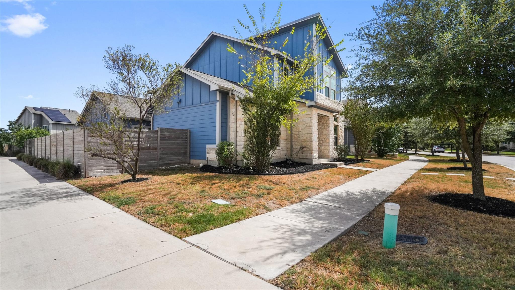 8709 Slater DR