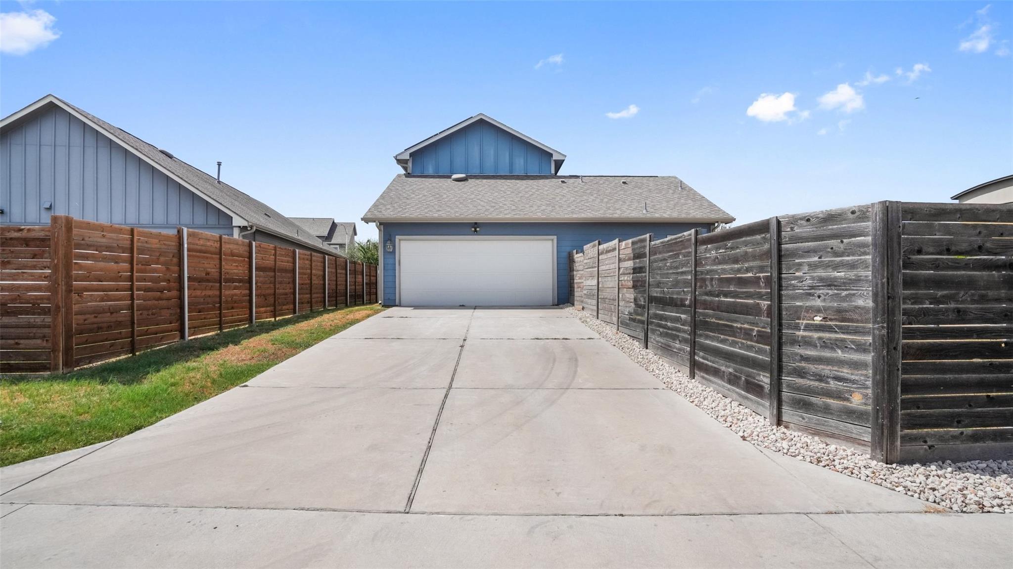 8709 Slater DR