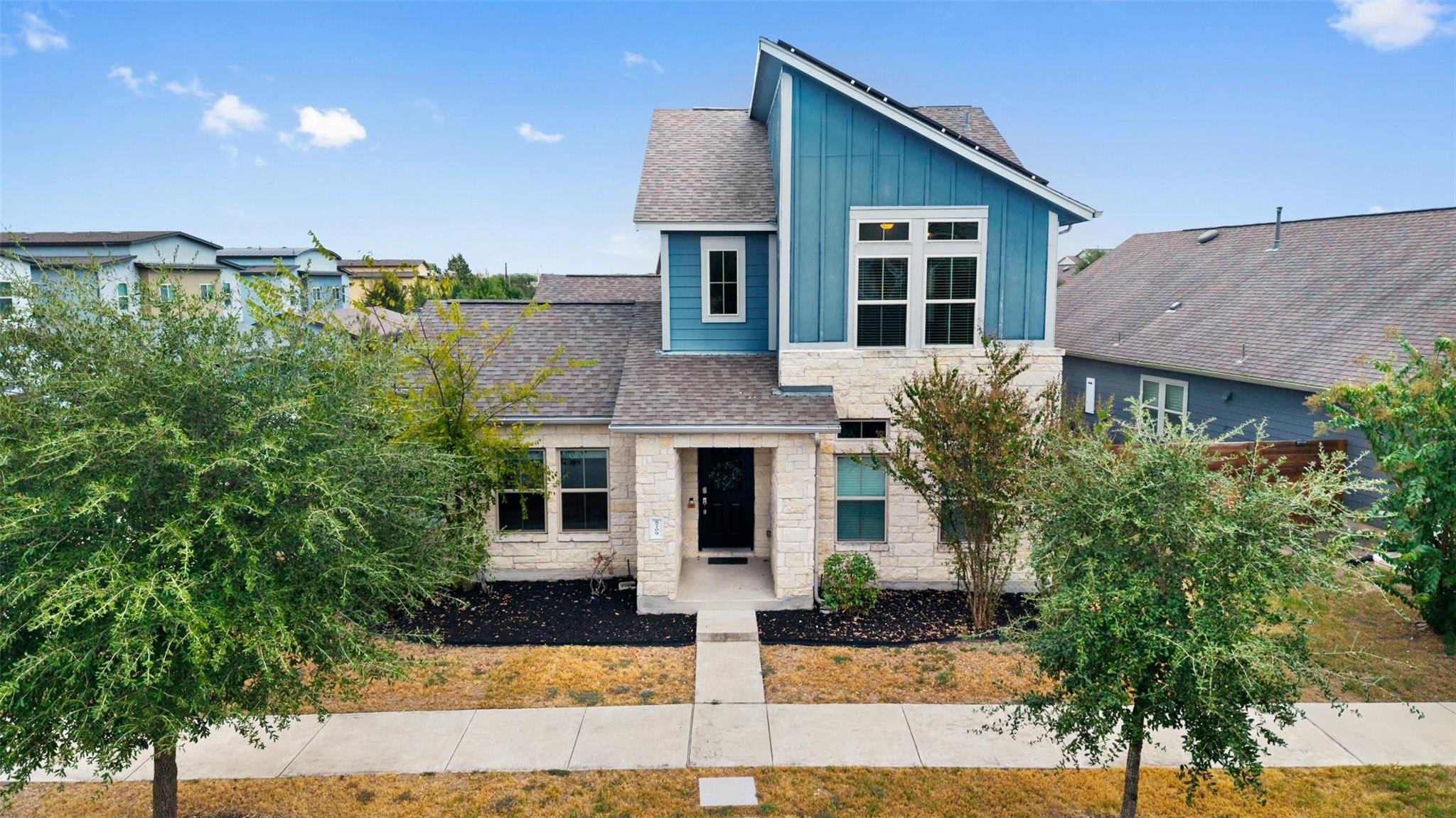 8709 Slater DR