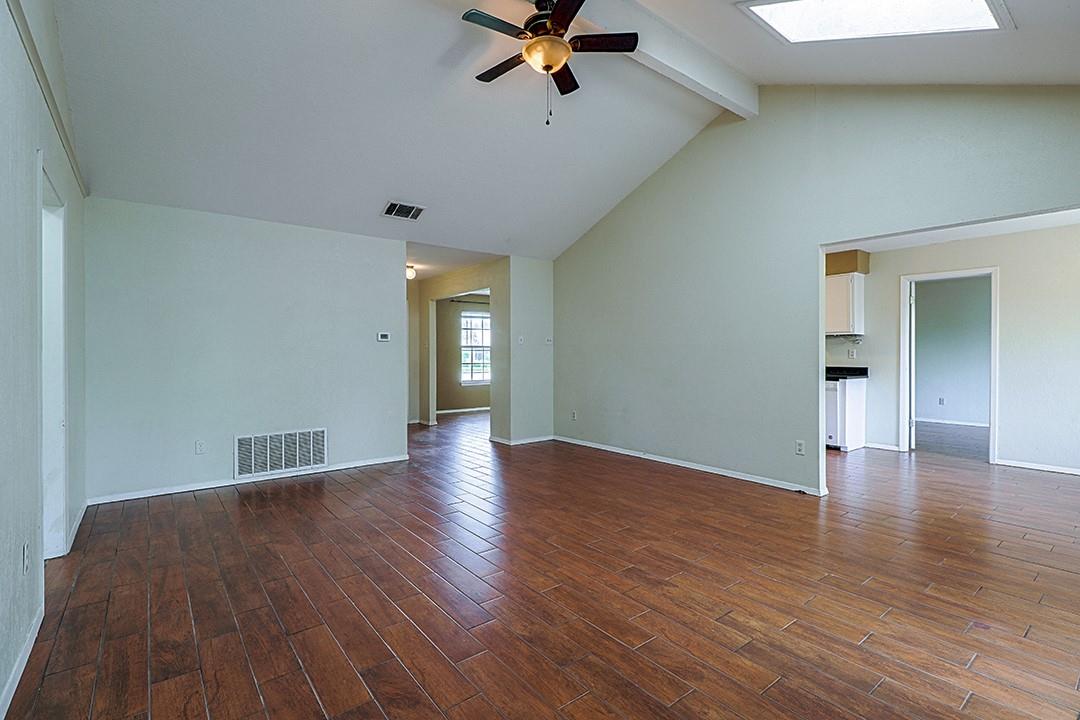 3510 Oak Creek DR
