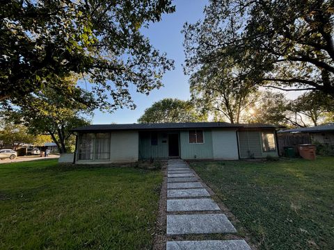 Photo of 1607 Broadmoor DR, Austin, TX 78723 (MLS # 2805135)