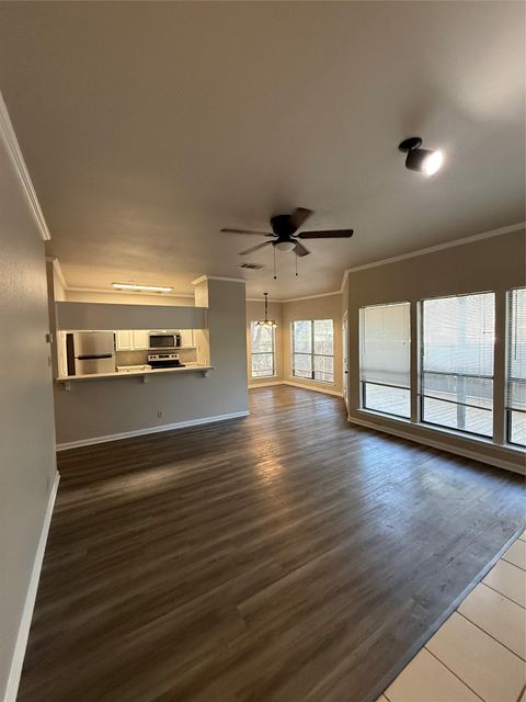 Photo of 6501 Columbia Oaks CT #3B, Austin, TX 78759 (MLS # 1107608)