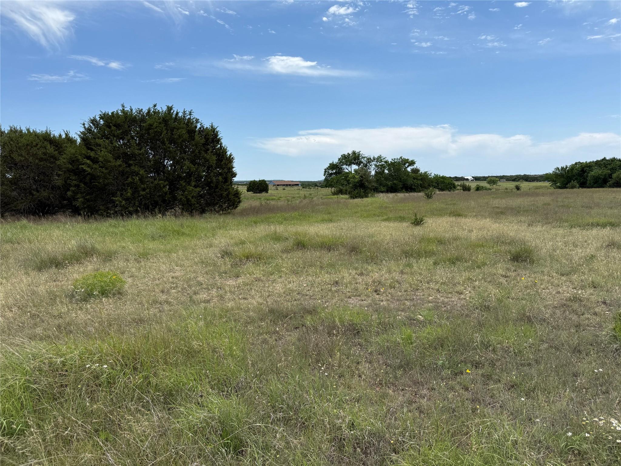 2665 Private Road 3271