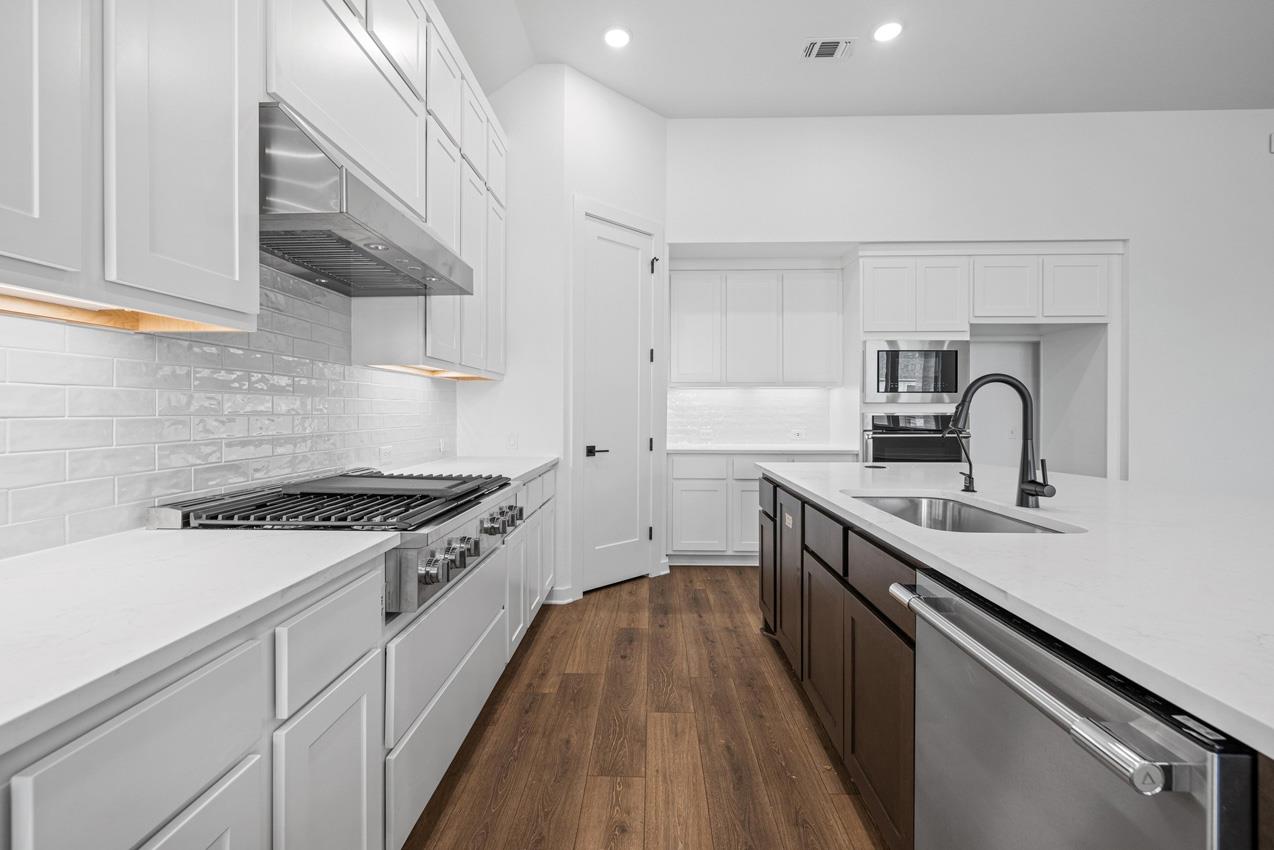 208 San Xavier ST
