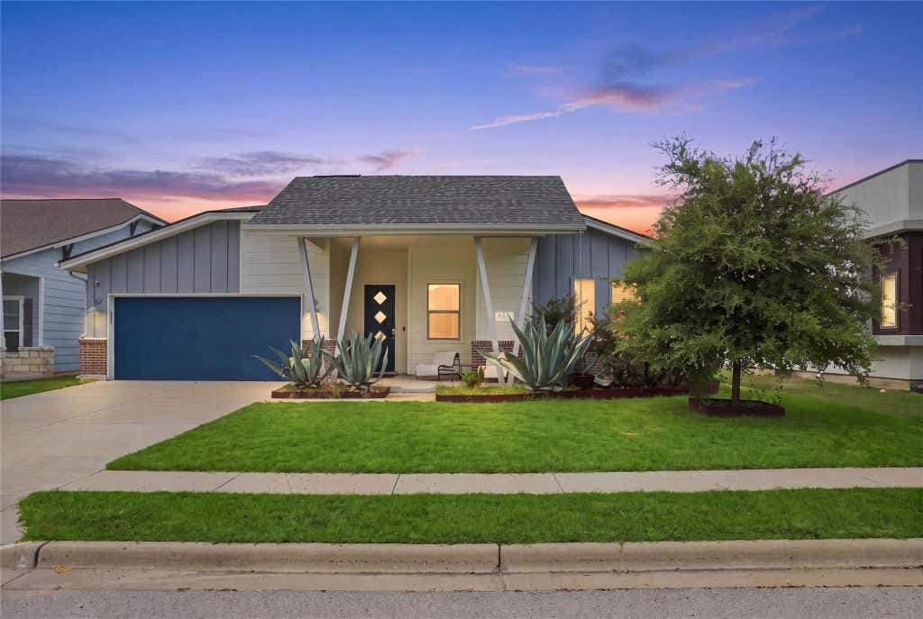 Photo of 112 Dax DR, Liberty Hill, TX 78642 (MLS # 2788961)