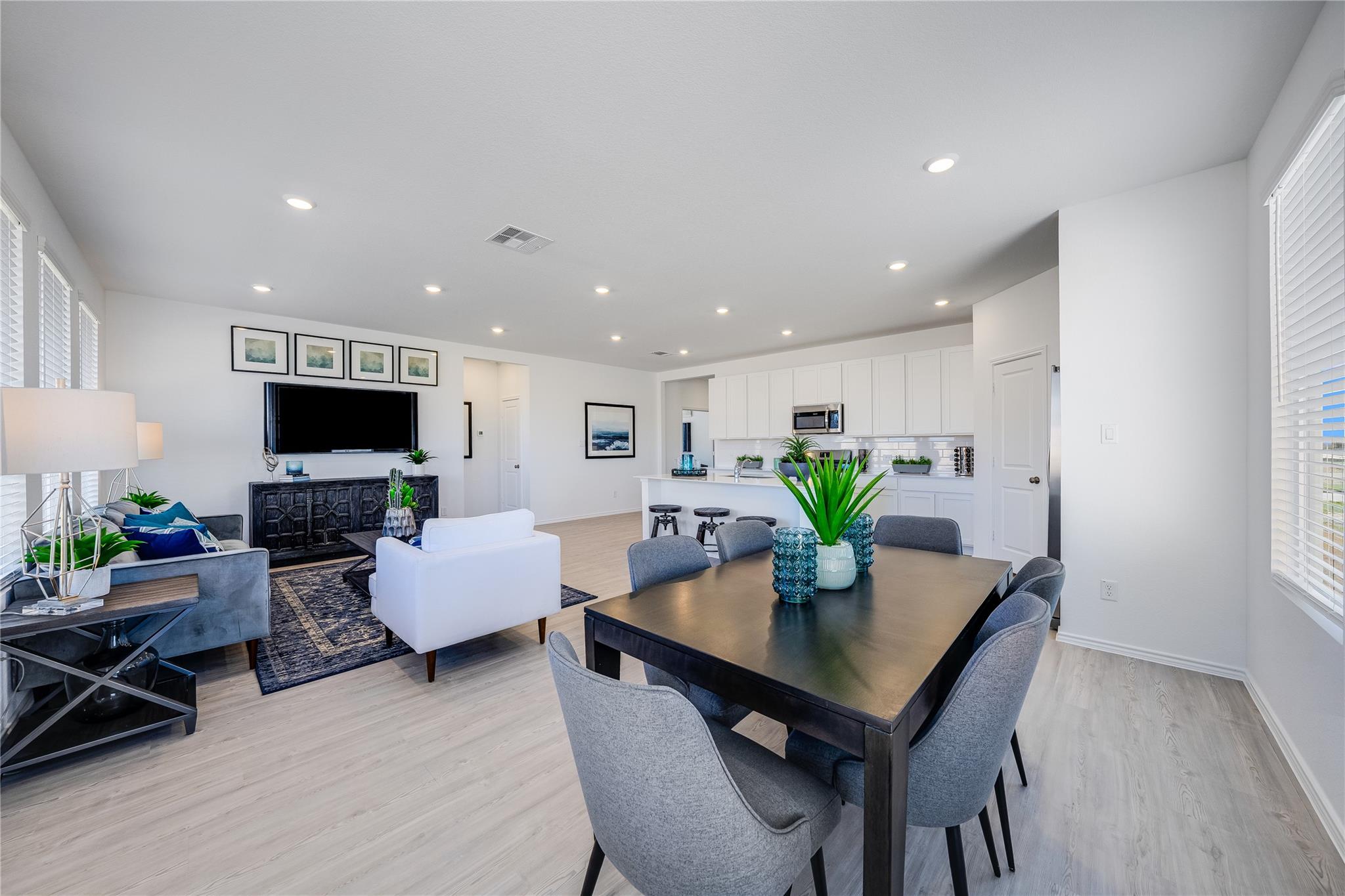 1300 Flint Ridge LOOP