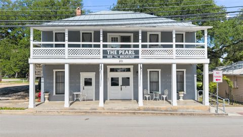 201 N Nugent Ave Johnson City TX 78636