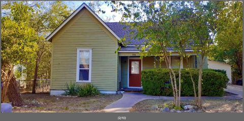 1008 Washburn ST Taylor TX 76574