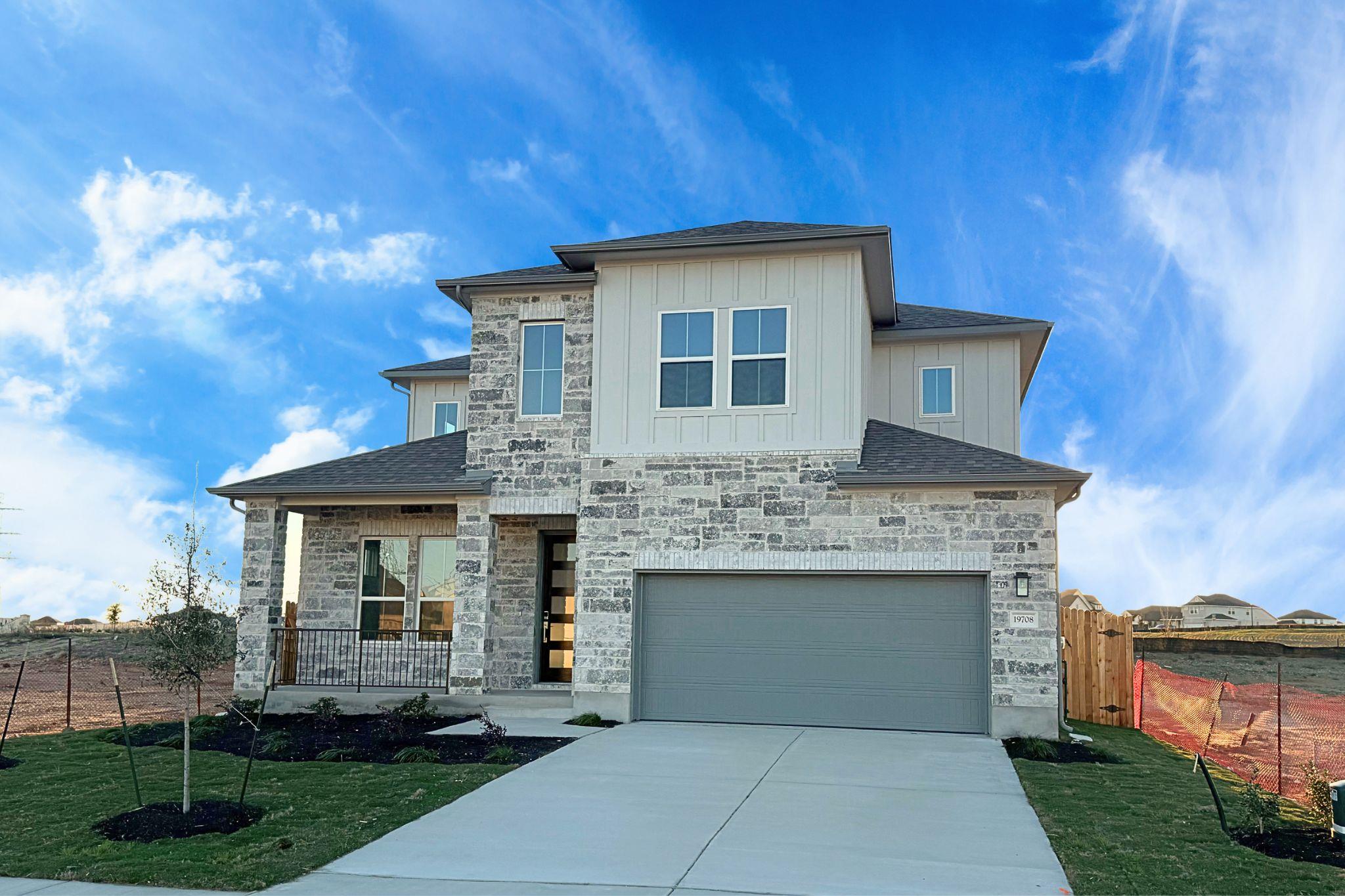 19708 Lucky Outlaw LN