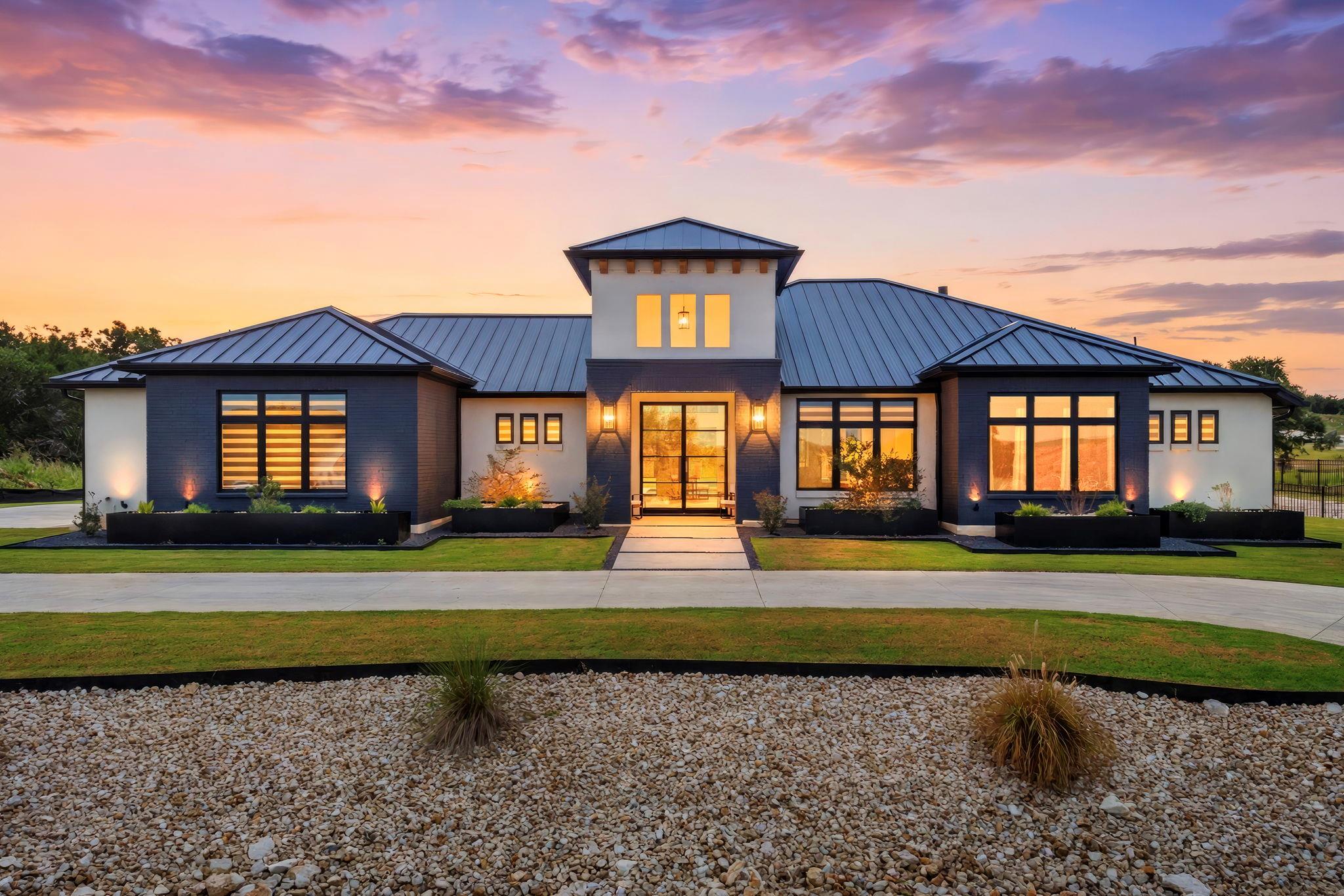 104 Sunridge CV