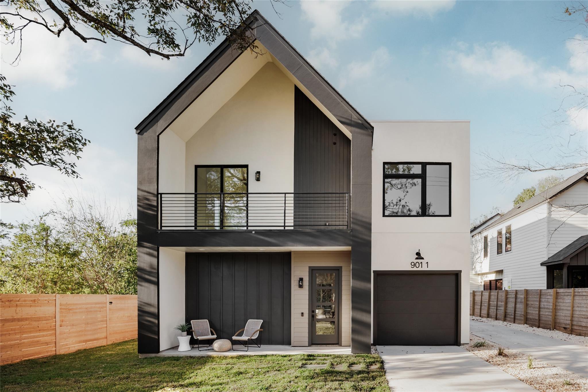 901 Redd ST 1