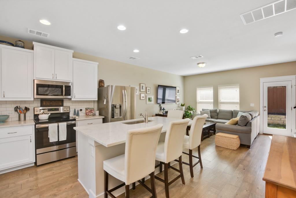 13501 Metric BLVD 43
