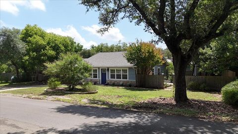219 Woodcreek DR Wimberley TX 78676