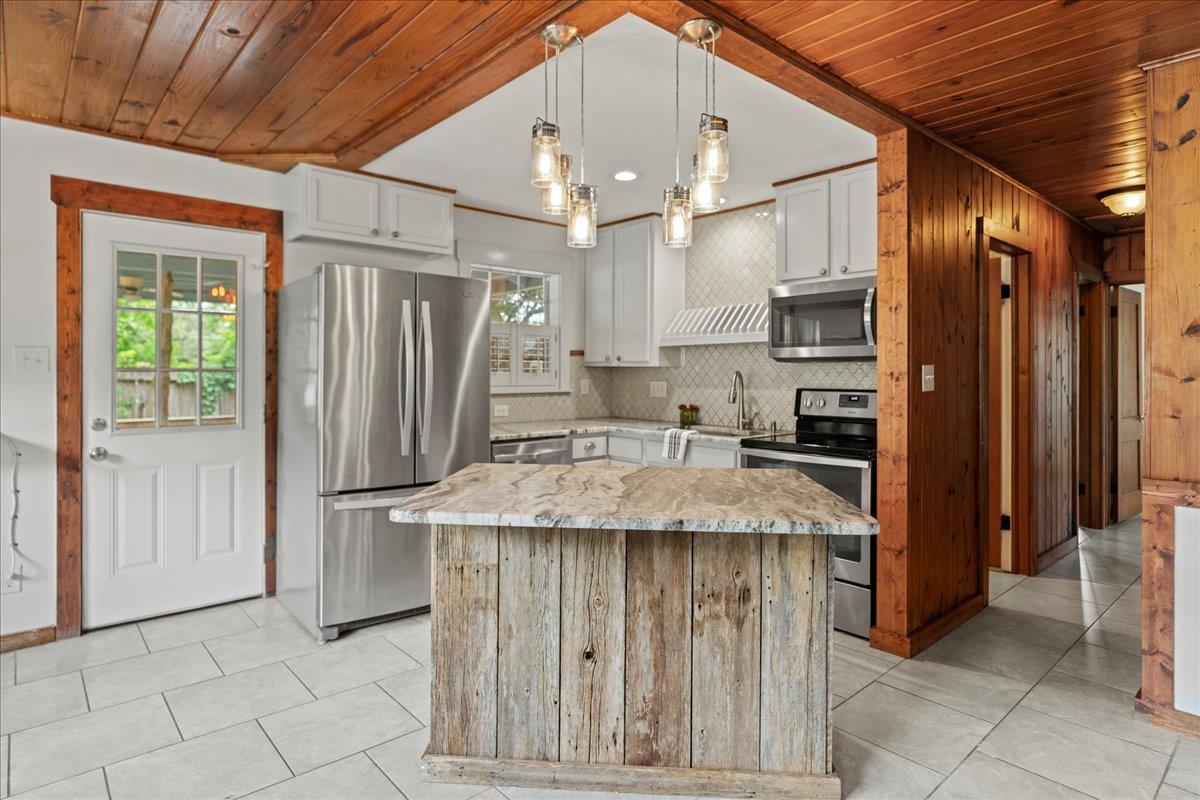 219 Woodcreek DR