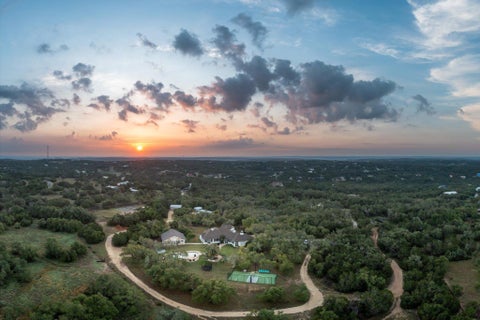 Photo of 101 Sundance TRL, Dripping Springs, TX 78620 (MLS # 9341538)