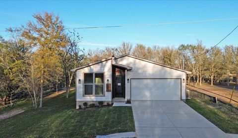 Photo of 336 Nene LN, Bastrop, TX 78602 (MLS # 9326220)