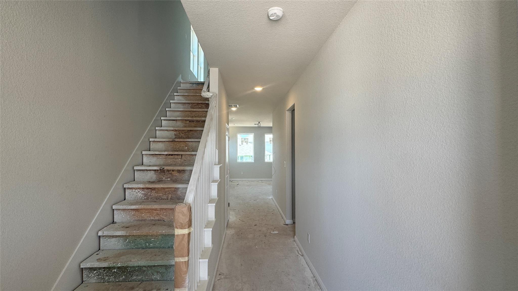 149 Kings Canyon DR
