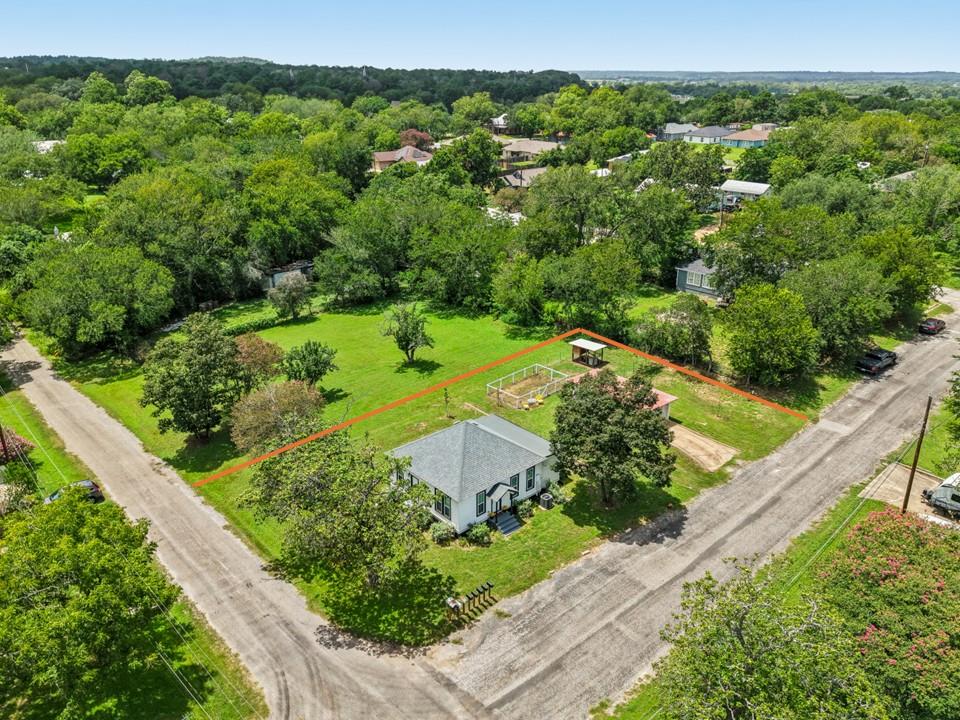 406 Live Oak ST