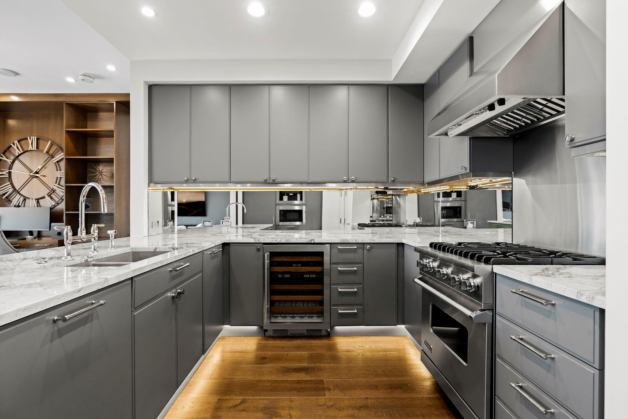 200 Congress Ave 27A