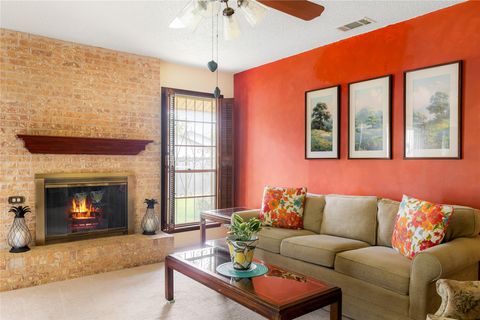 Tiny photo for 7507 Glenhill RD, Austin, TX 78752 (MLS # 8409159)
