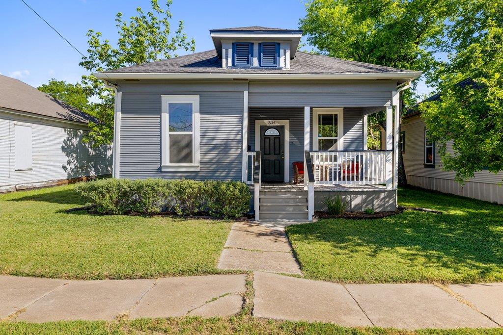 314 W Third ST