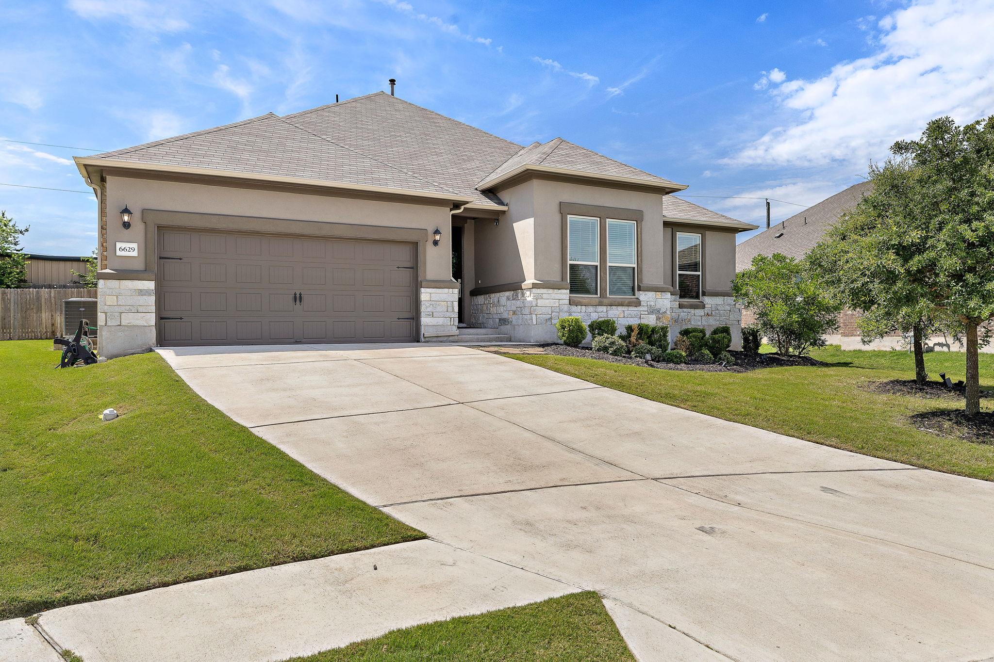6629 Casiano CV
