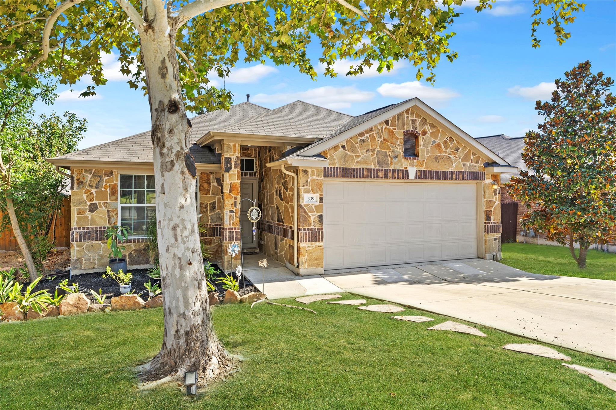 339 Strawberry Blonde DR