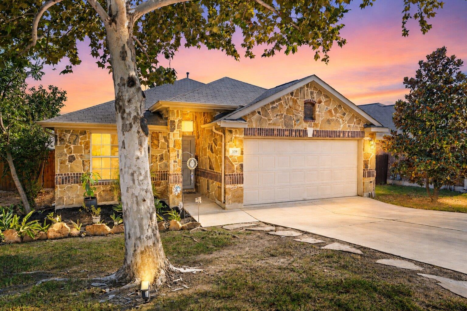 339 Strawberry Blonde DR