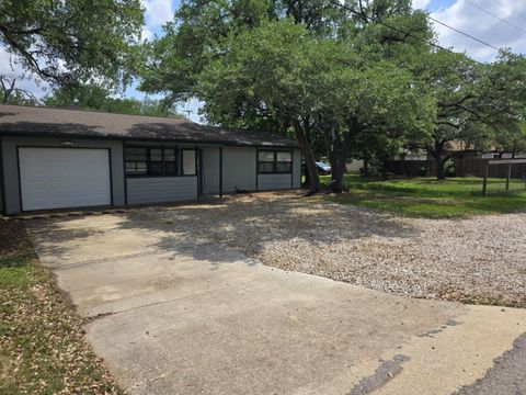 Tiny photo for 18215 Center ST, Jonestown, TX 78645 (MLS # 1058249)