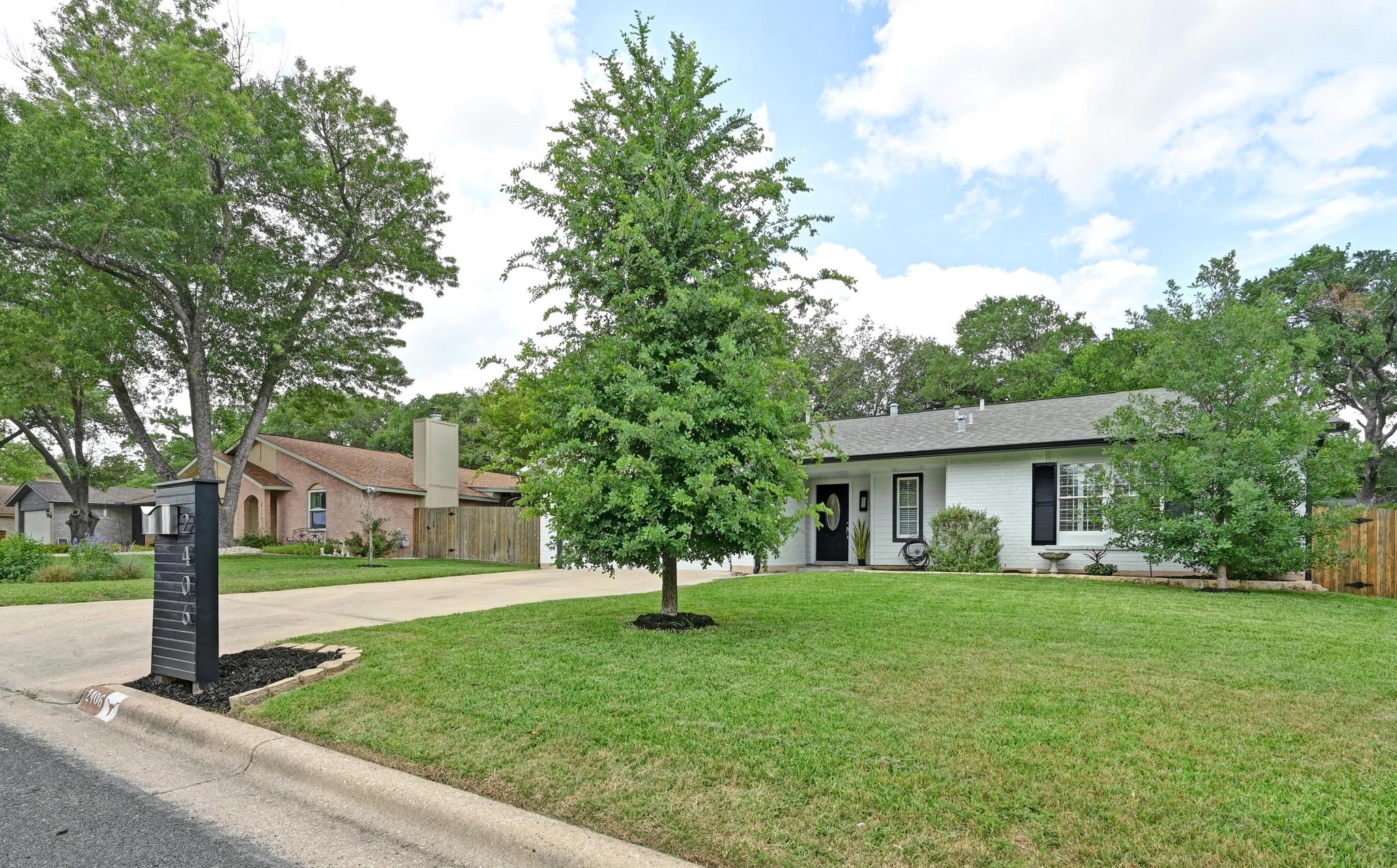 2406 Burly Oak DR