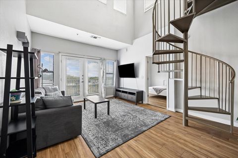 Photo of 2502 Leon ST #506, Austin, TX 78705 (MLS # 6225721)