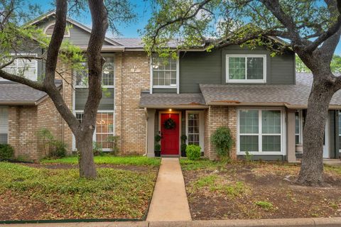 Photo of 1015 E Yager LN #27, Austin, TX 78753 (MLS # 8846153)