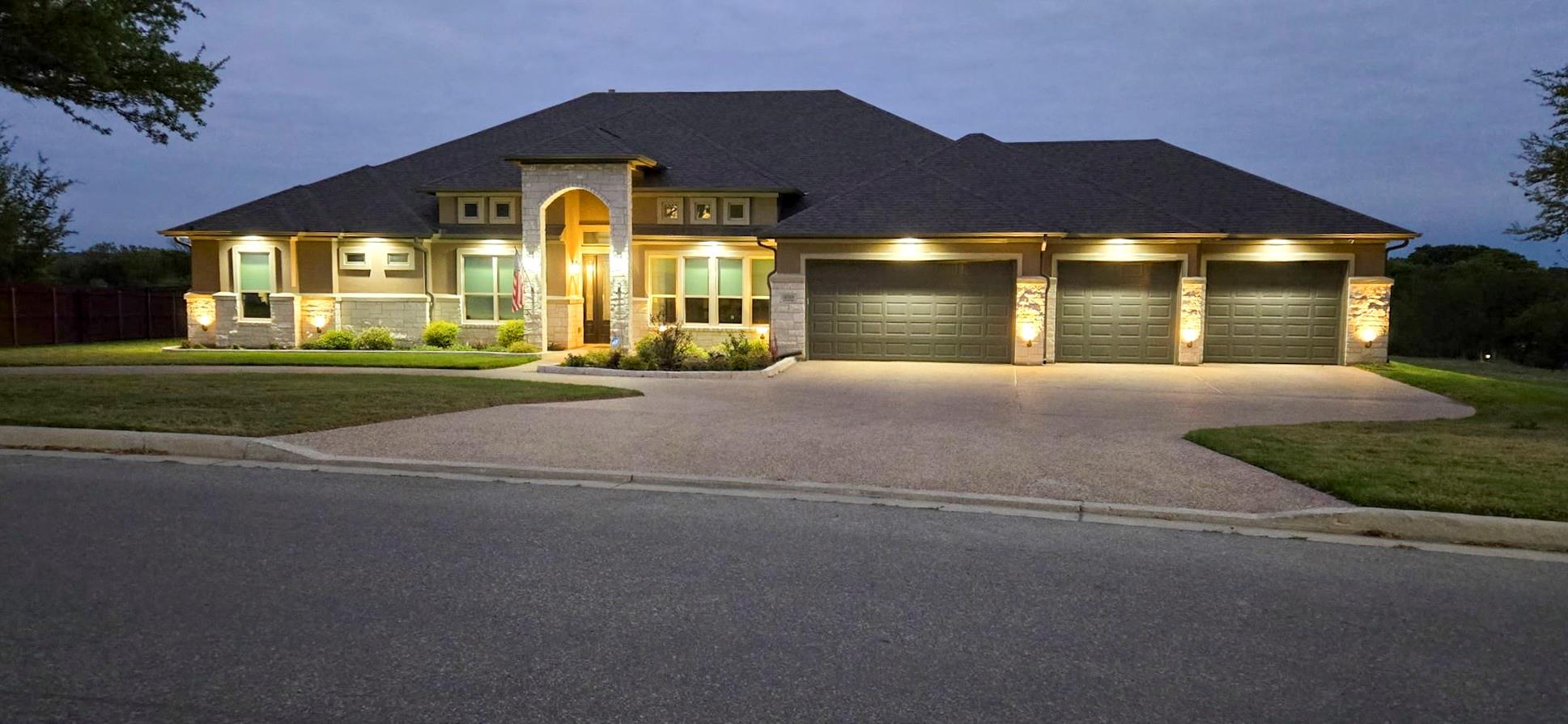 4013 Turning Leaf DR