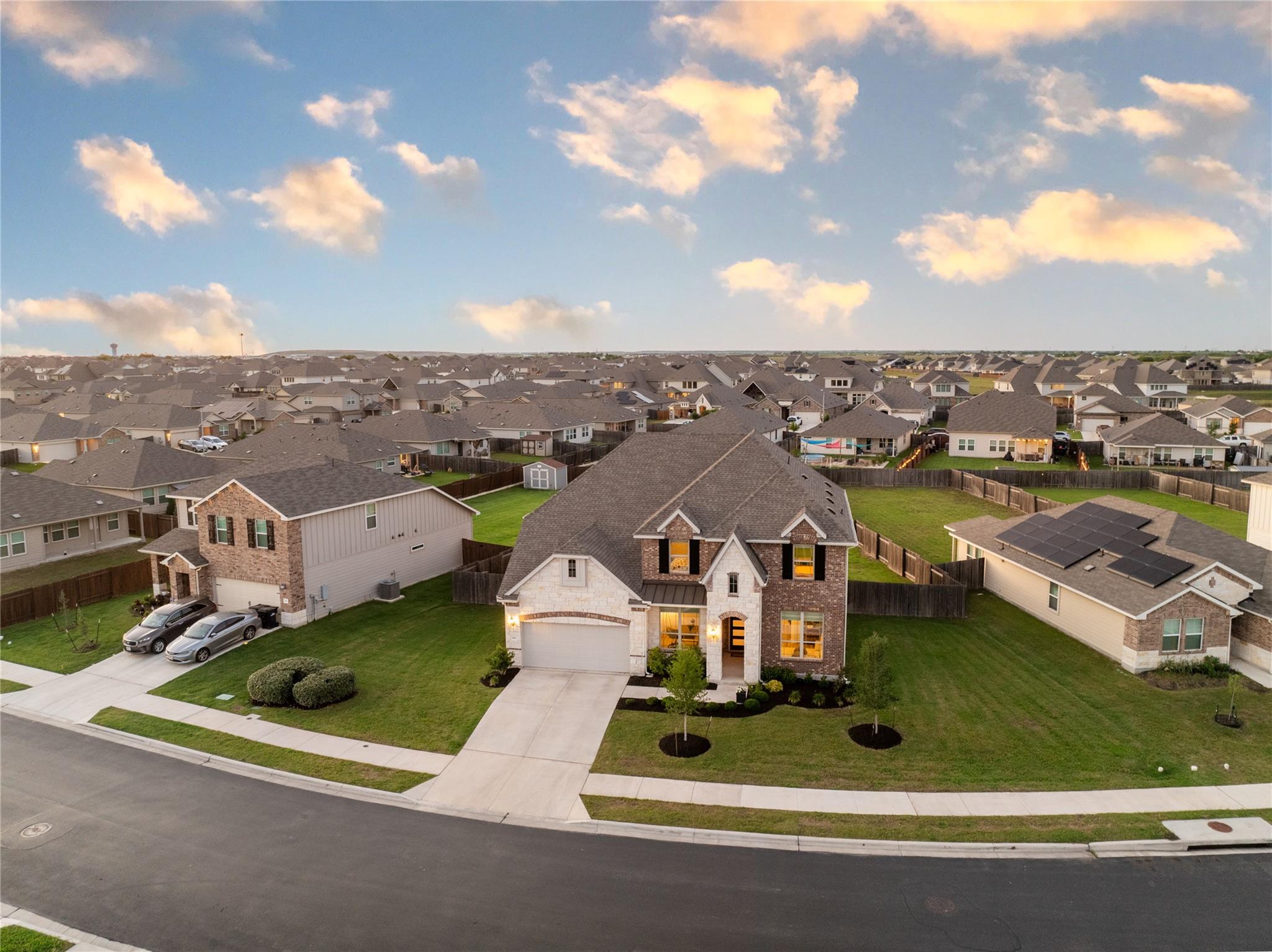 214 Chickasaw LN