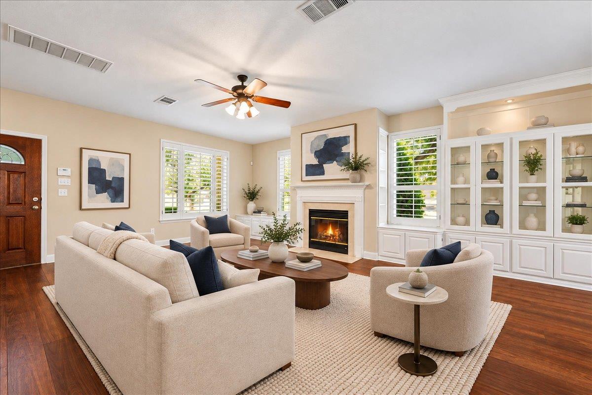 301 Leanne DR