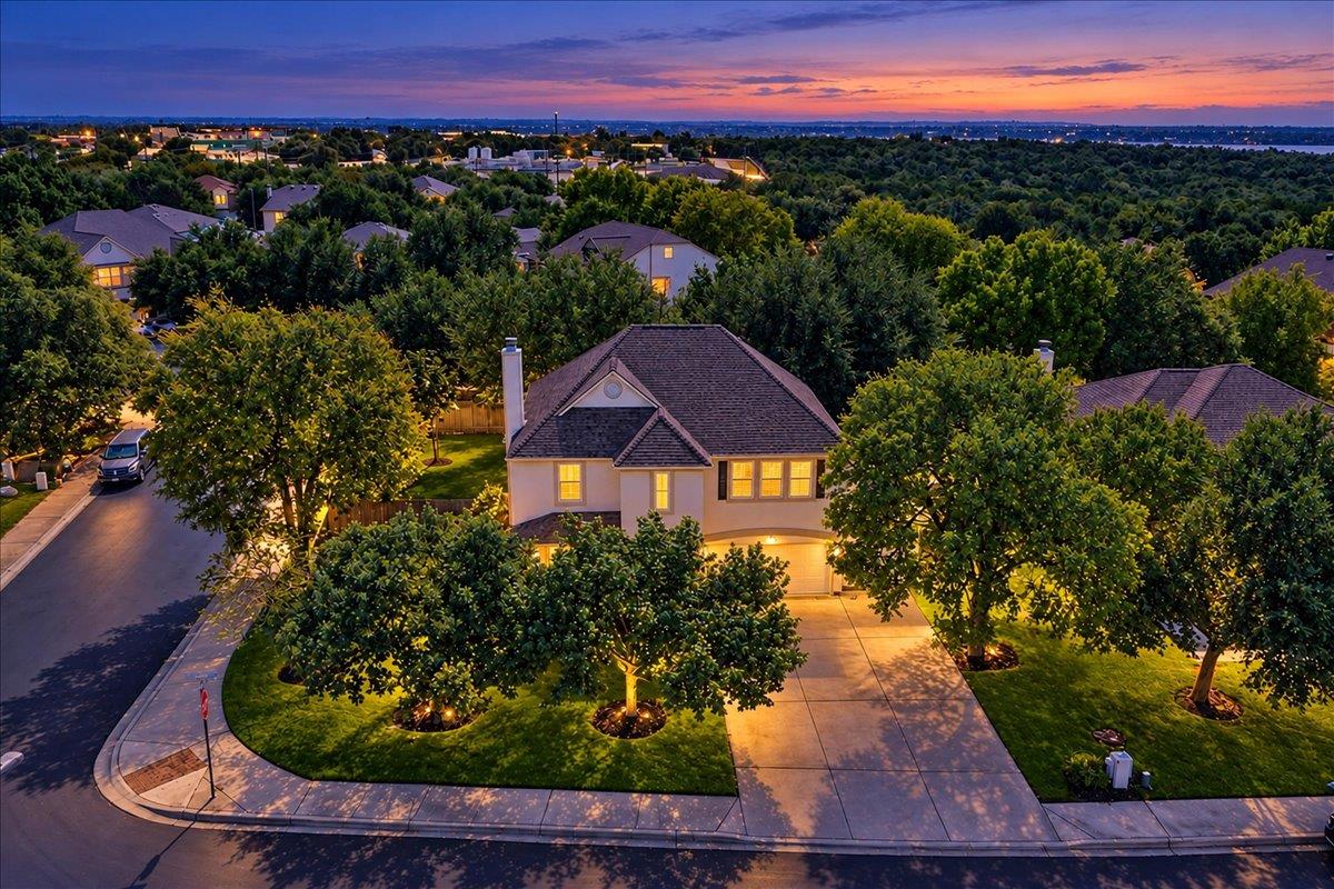 301 Leanne DR