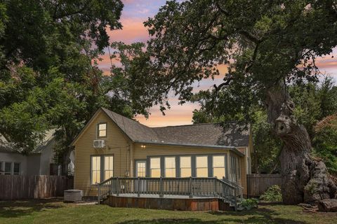 A home in Smithville