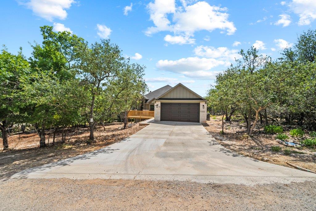 98 Whispering Valley DR