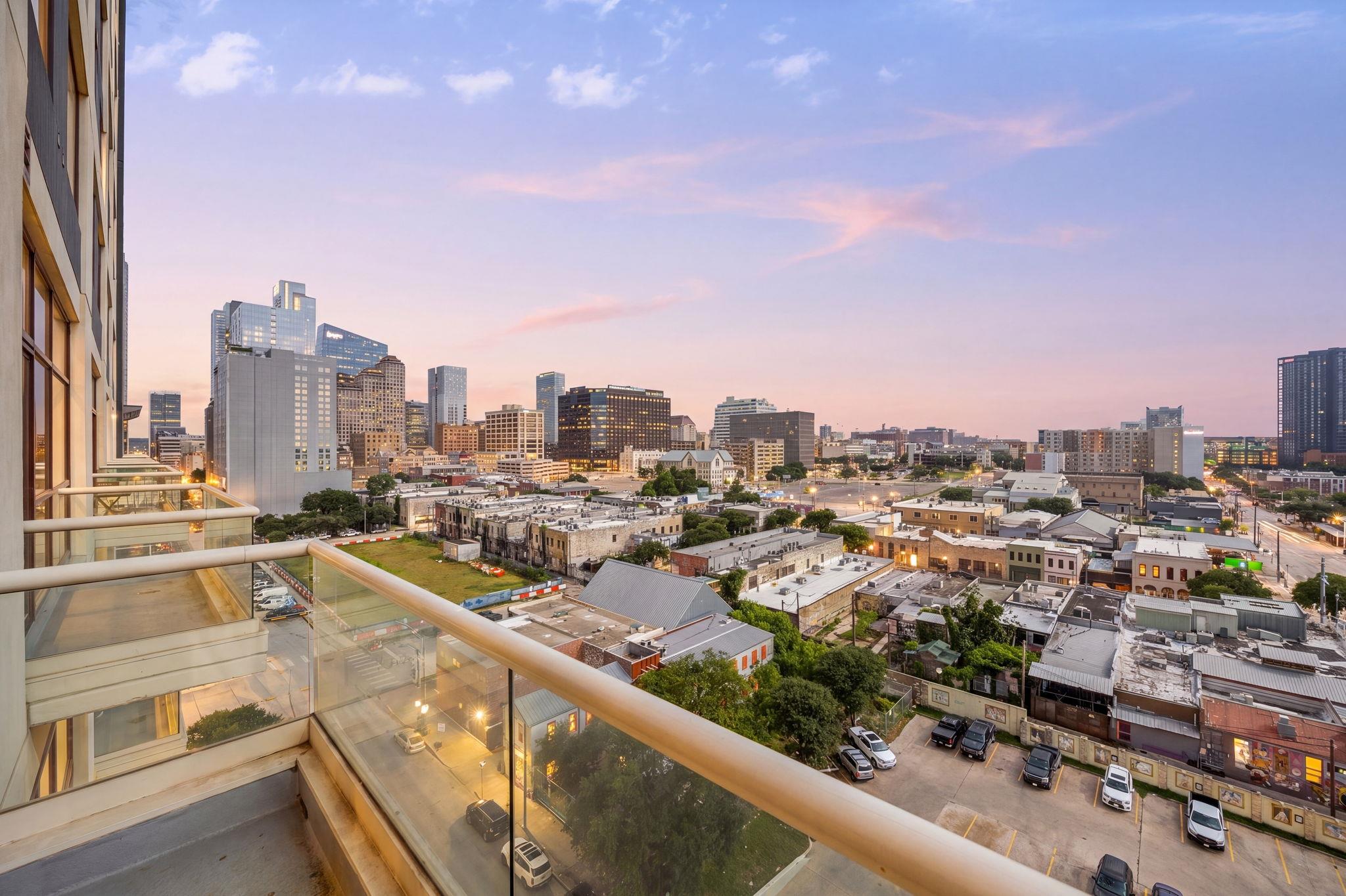 555 E 5th ST 903