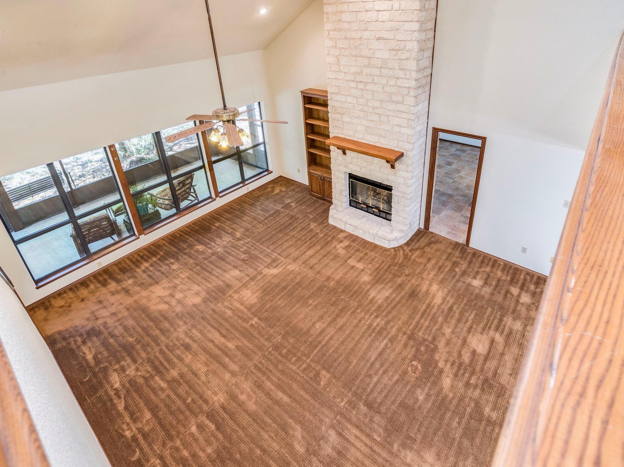 1112 Live Oak LOOP