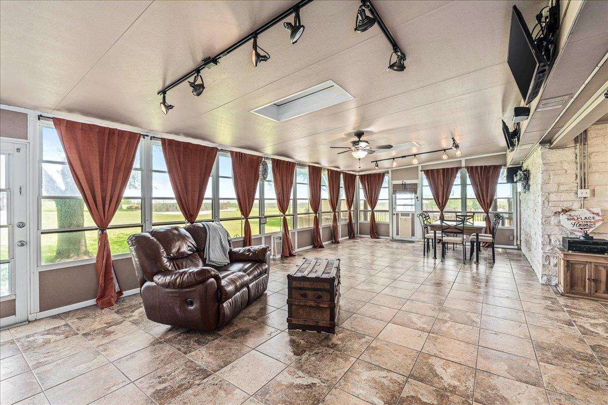 308 Morningside CIR